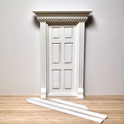 Nukkekodin ulko-ovi, 6-panelinen, valkoinen
