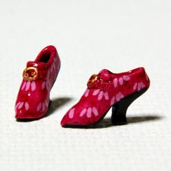 Naisten kengät, fuksianpunainen