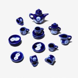 Tee- tai kahviastiasto, sininen, posliinia, 17 osaa