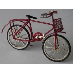 Polkupyörä tarvikekorilla, punainen