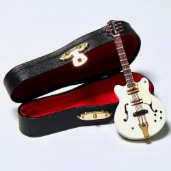 Gibson ES -kitara ja kotelo