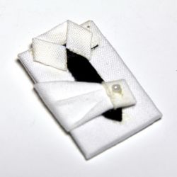 Viikattu kauluspaita, valkoinen ja  solmio