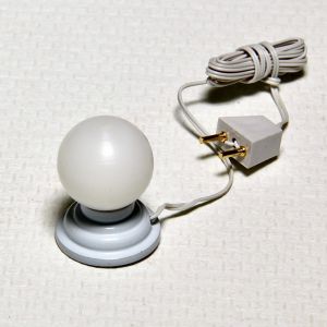 Pallolamppu, valkoinen runko 12 V